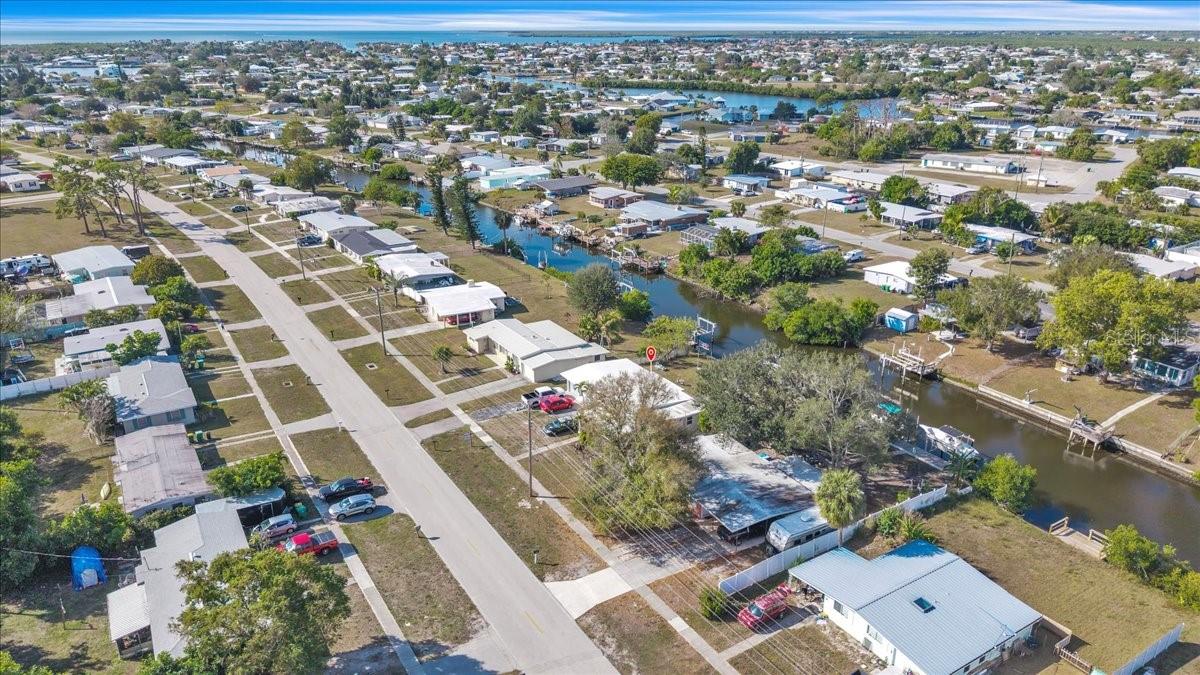 Image 33 of 36 For 4015 Conway Boulevard