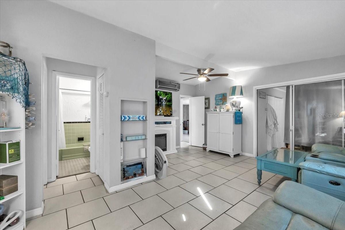 Image 6 of 36 For 4015 Conway Boulevard