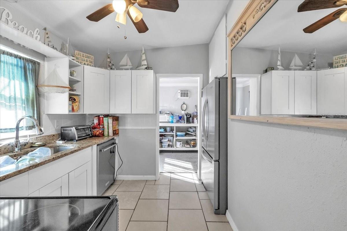 Image 8 of 36 For 4015 Conway Boulevard