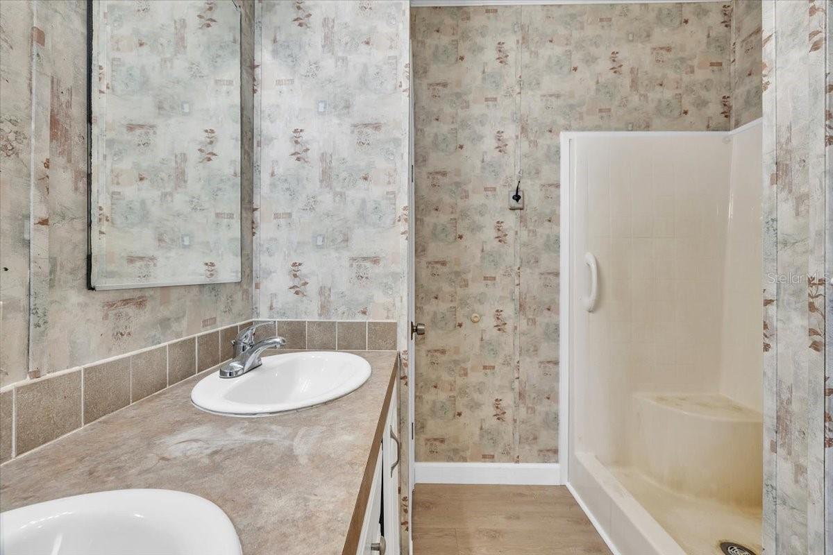 Image 15 of 31 For 2601 Carl Avenue