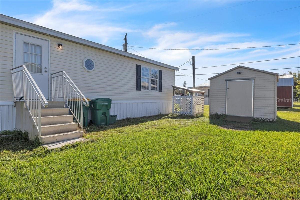 Image 23 of 31 For 2601 Carl Avenue