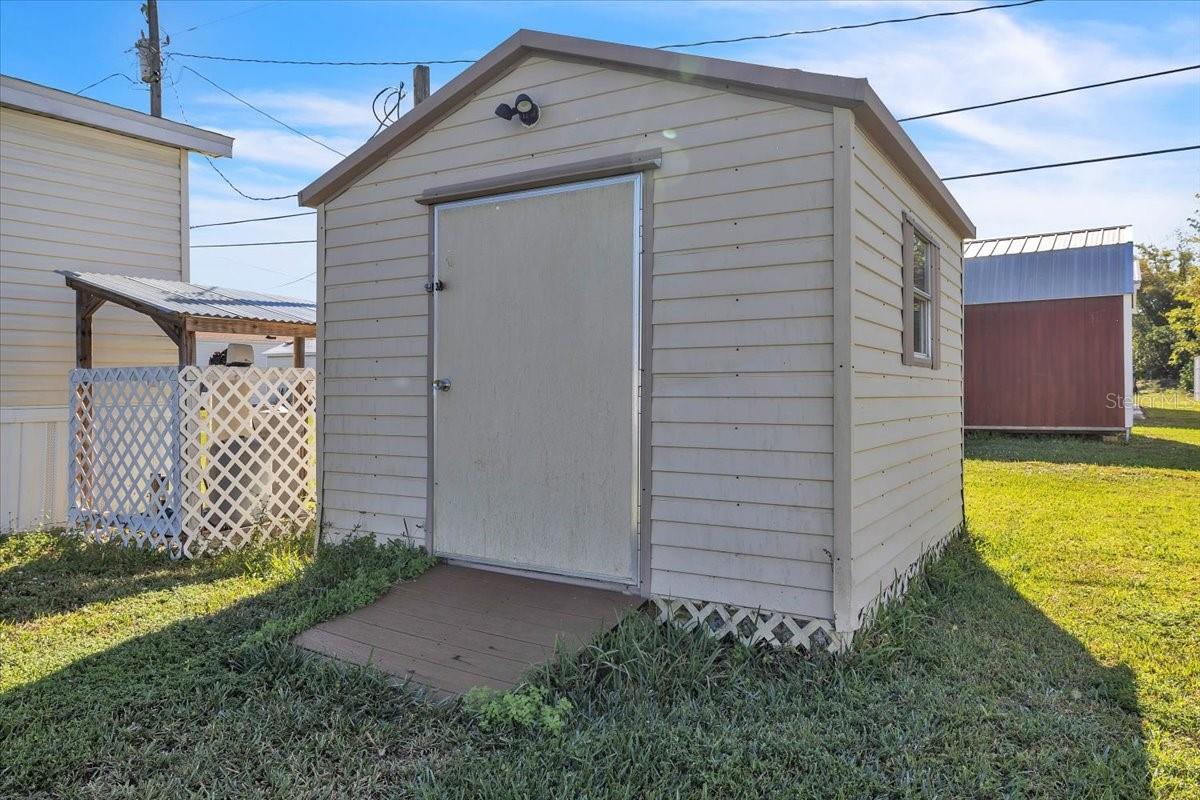 Image 24 of 31 For 2601 Carl Avenue