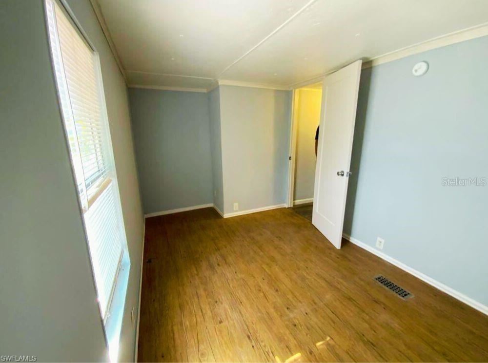 Image 10 of 18 For 1281 Richmond Avenue