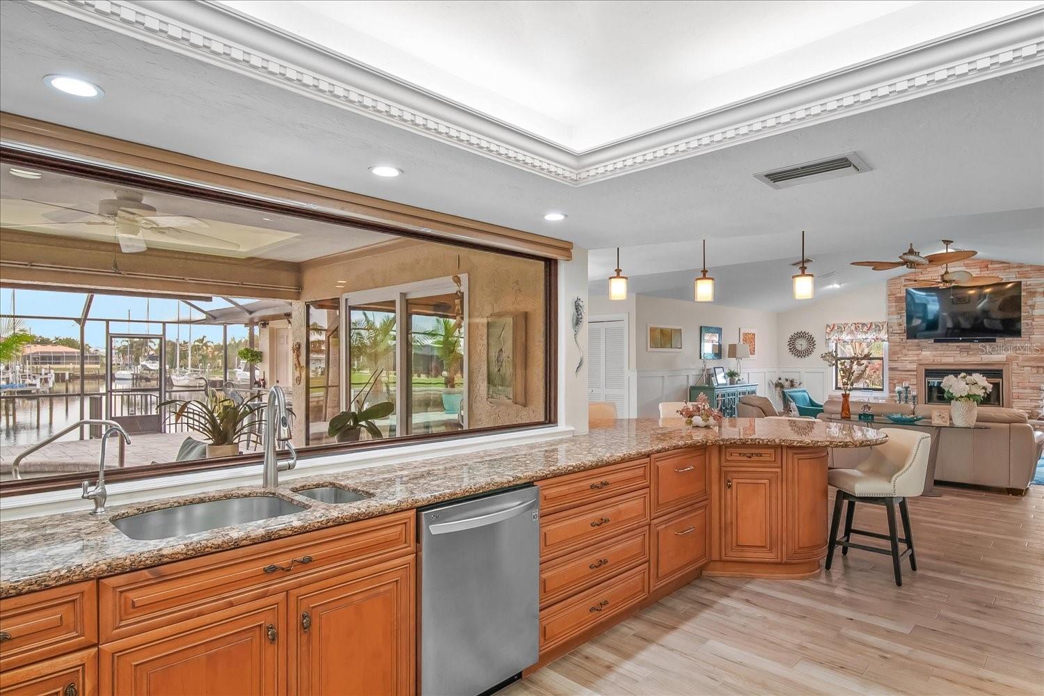 Image 11 of 58 For 184 Colony Point Drive