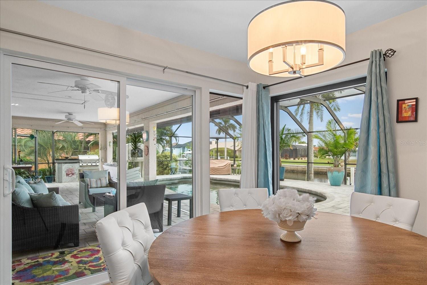 Image 15 of 58 For 184 Colony Point Drive