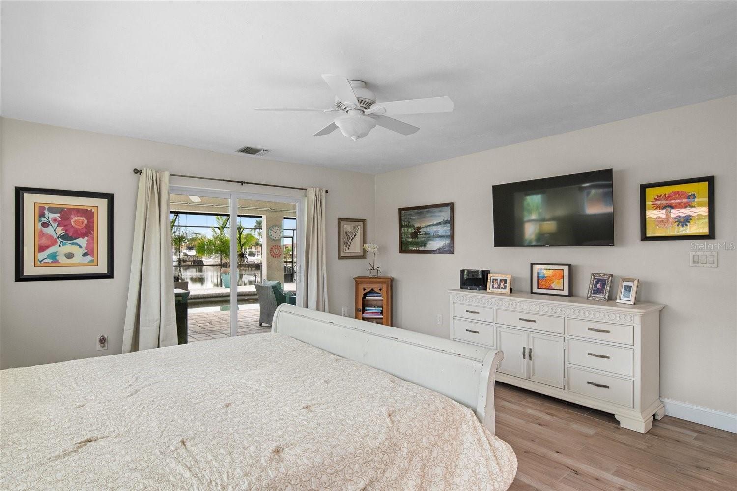 Image 26 of 58 For 184 Colony Point Drive