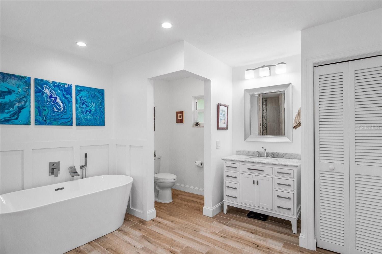 Image 30 of 58 For 184 Colony Point Drive