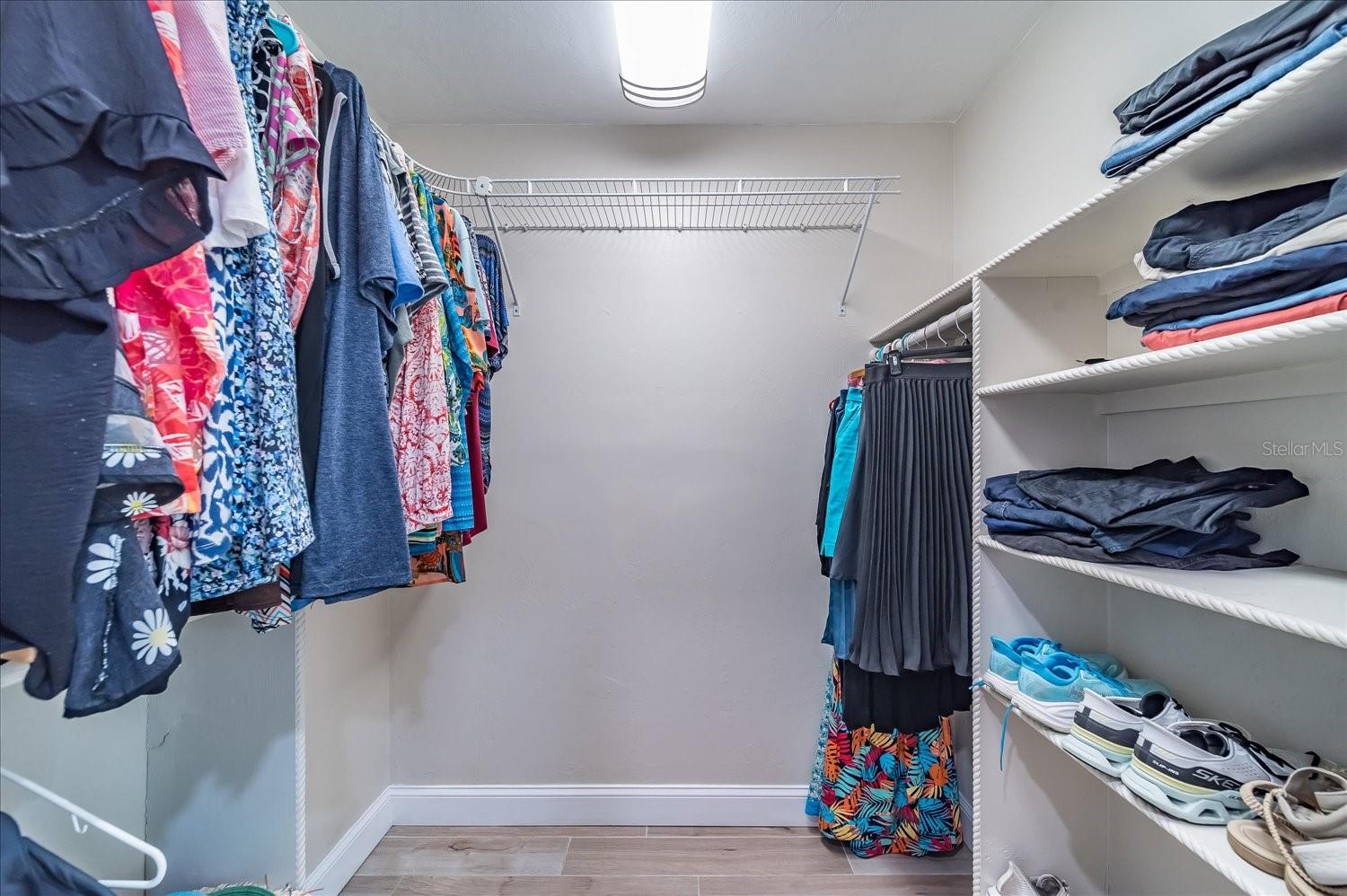 Image 32 of 58 For 184 Colony Point Drive