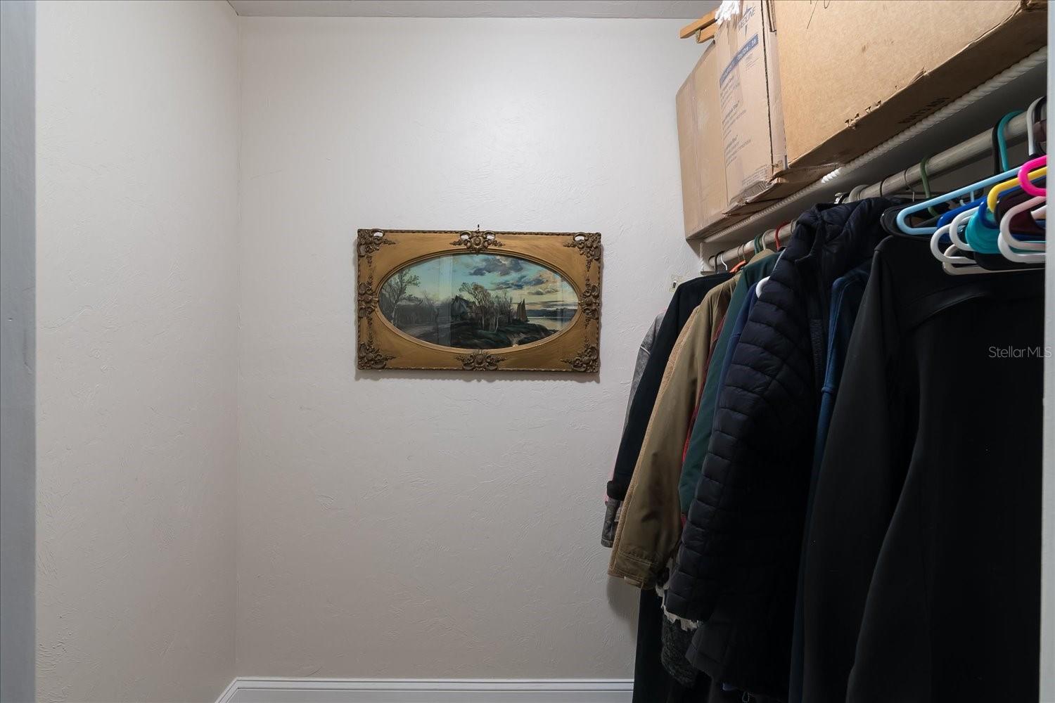 Image 36 of 58 For 184 Colony Point Drive