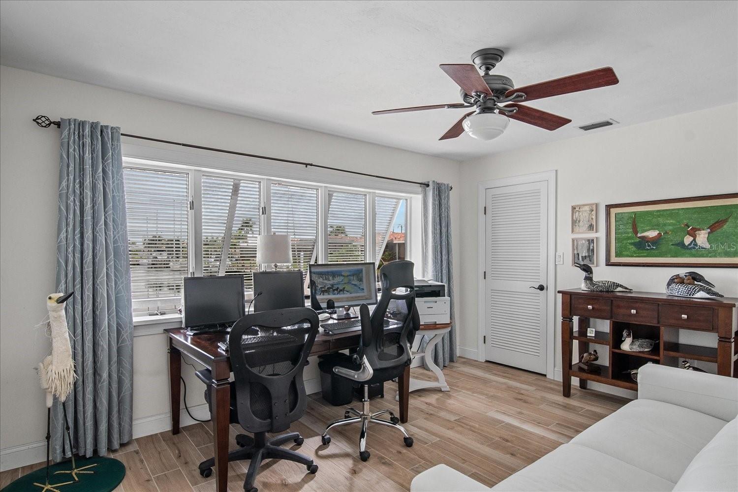 Image 40 of 58 For 184 Colony Point Drive