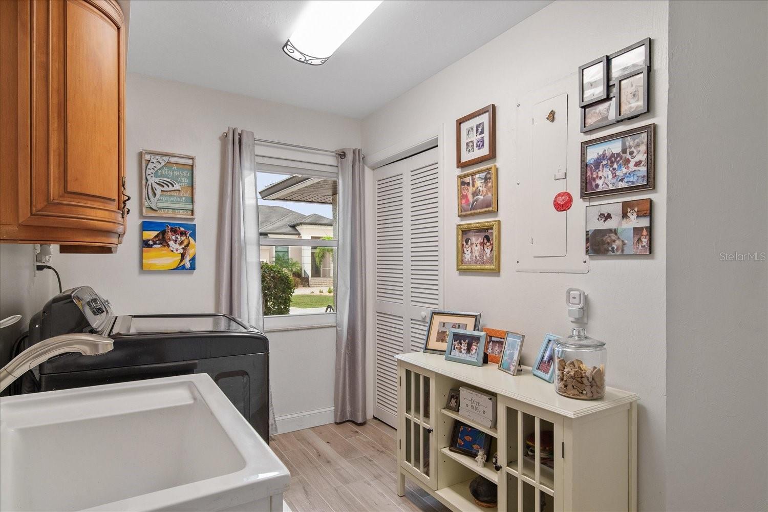 Image 43 of 58 For 184 Colony Point Drive