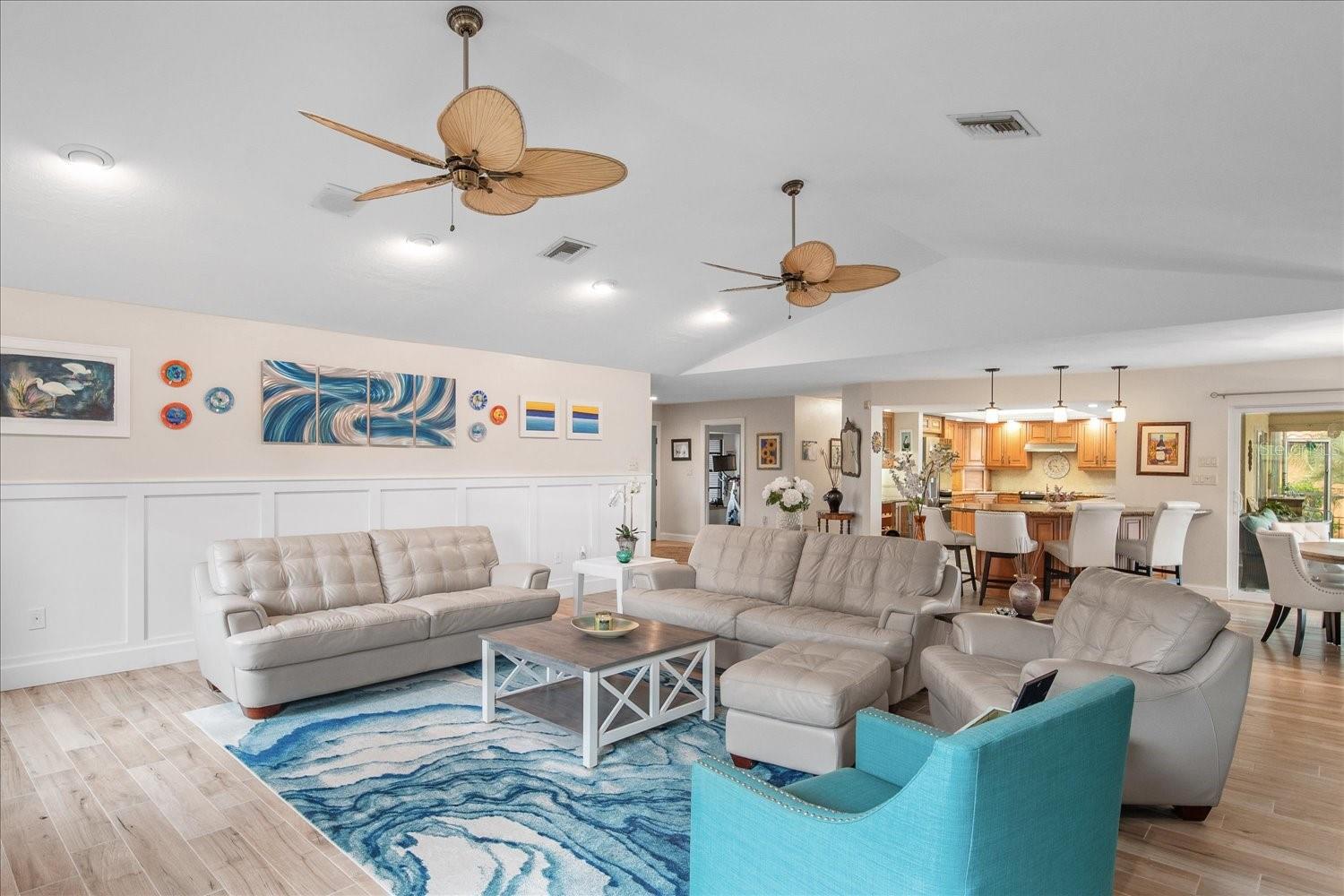 Image 6 of 58 For 184 Colony Point Drive