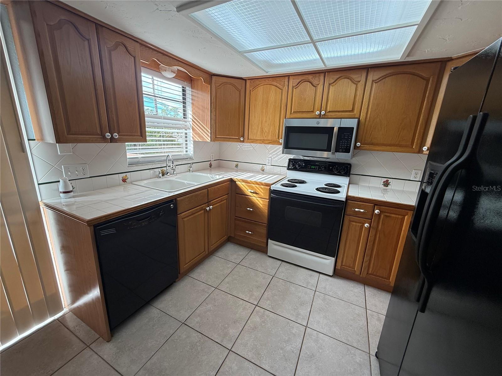 Image 10 of 13 For 15079 Rebecca Avenue