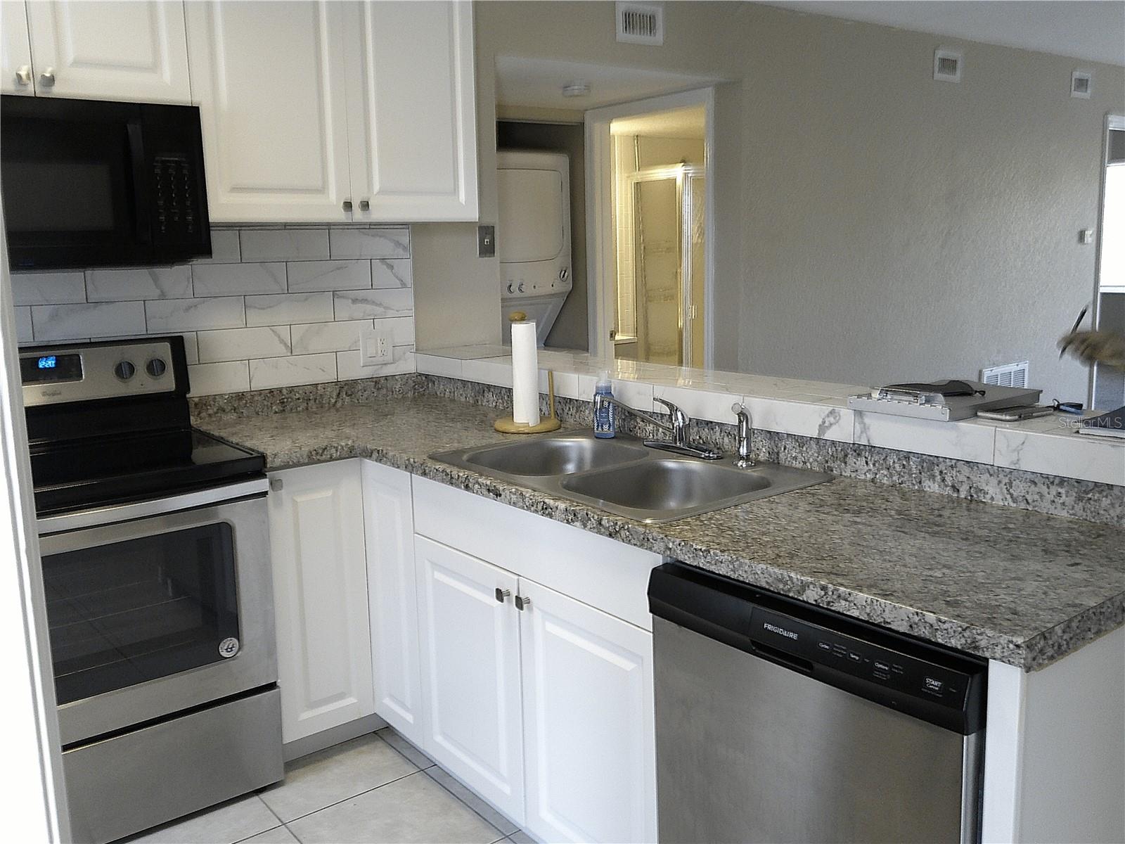 Image 4 of 14 For 25050 Sandhill Boulevard 8a1