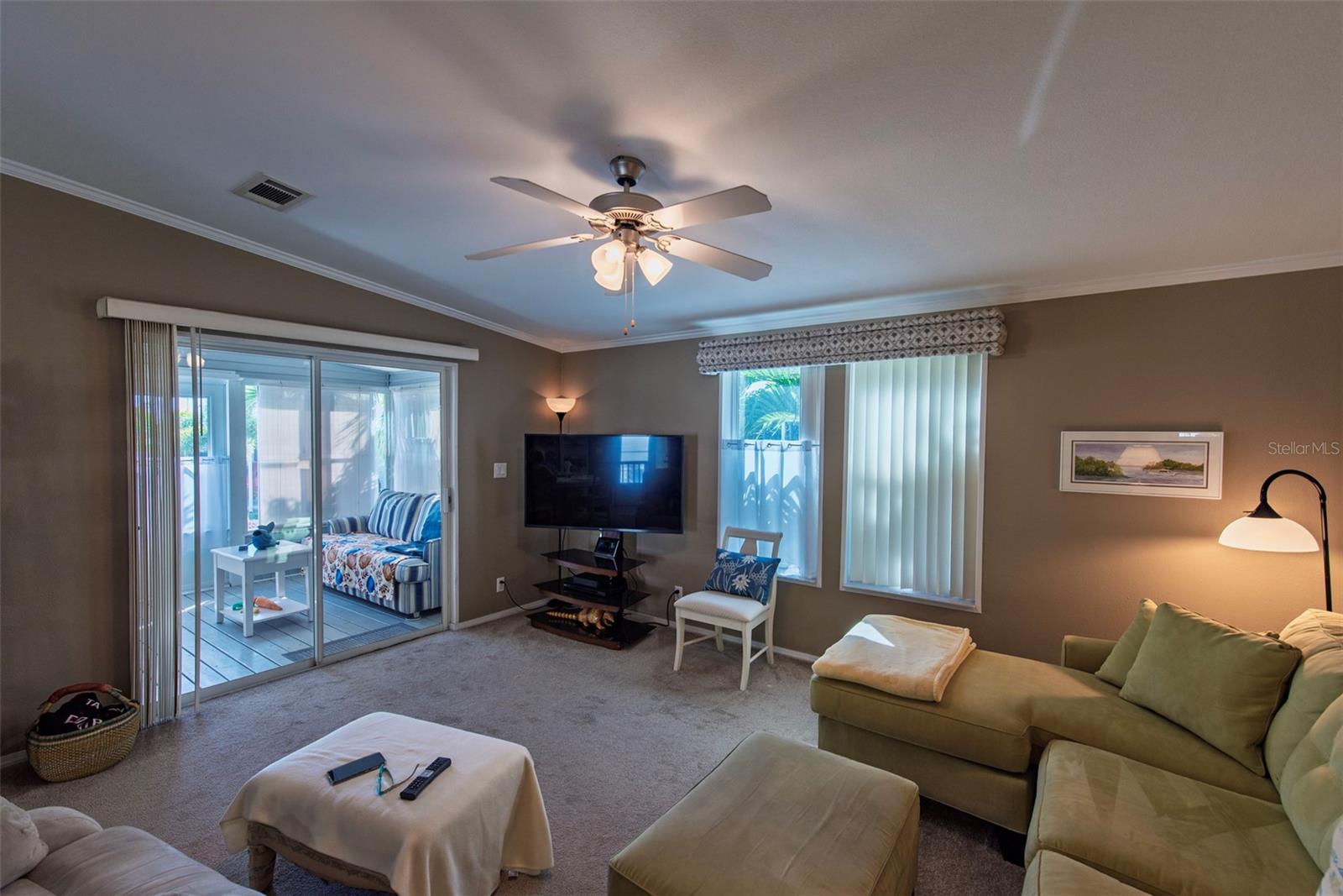 Image 8 of 28 For 13 Rotterdam Drive