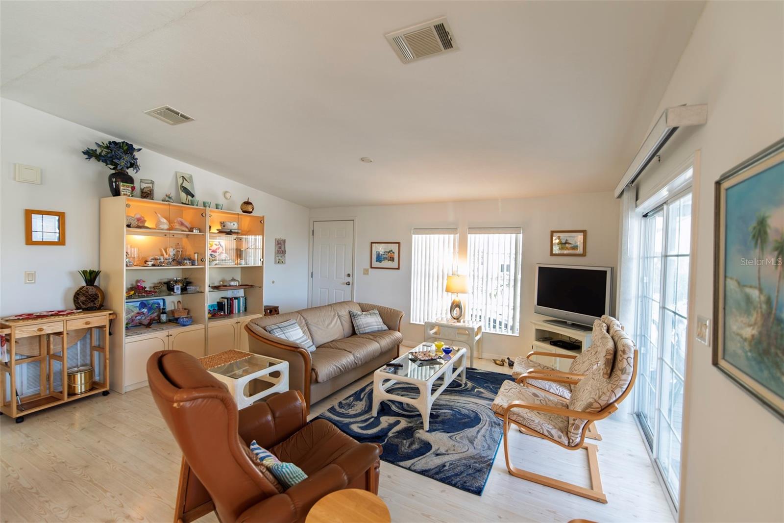 Image 8 of 36 For 4 Belcher Drive