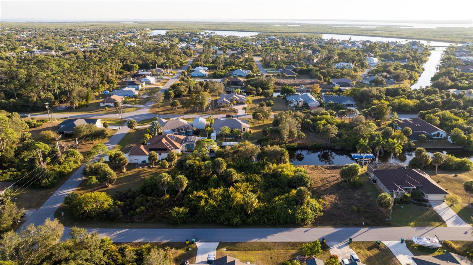 Image 7 of 8 For 17192 Sabrina Circle