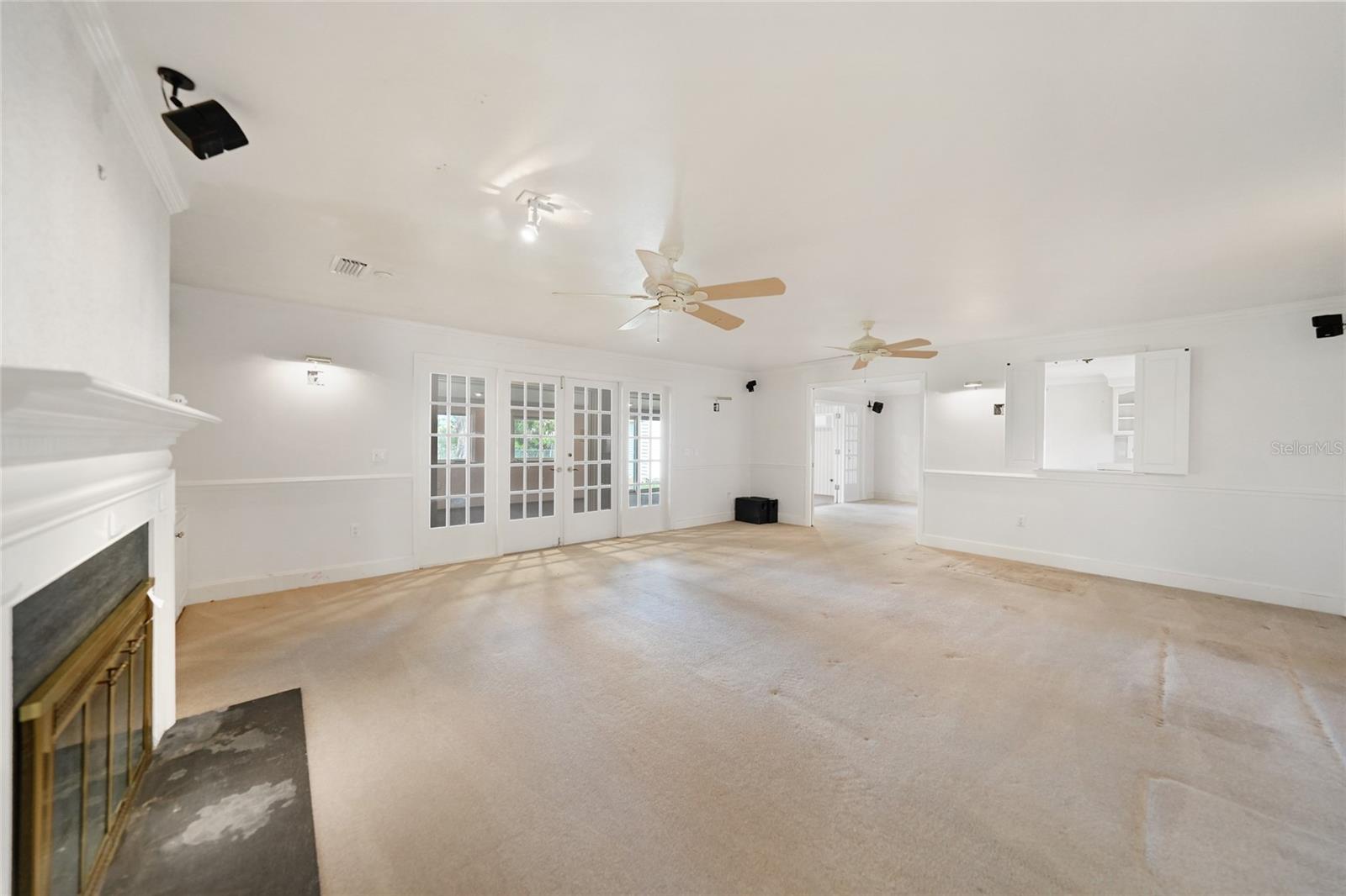 Image 12 of 50 For 24358 Kingsway Circle