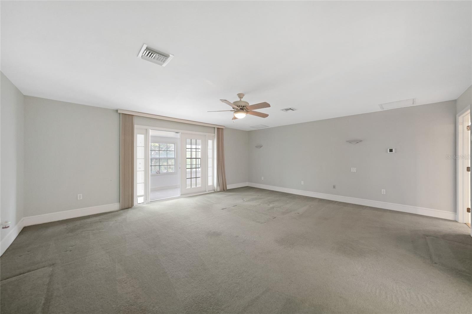 Image 30 of 50 For 24358 Kingsway Circle