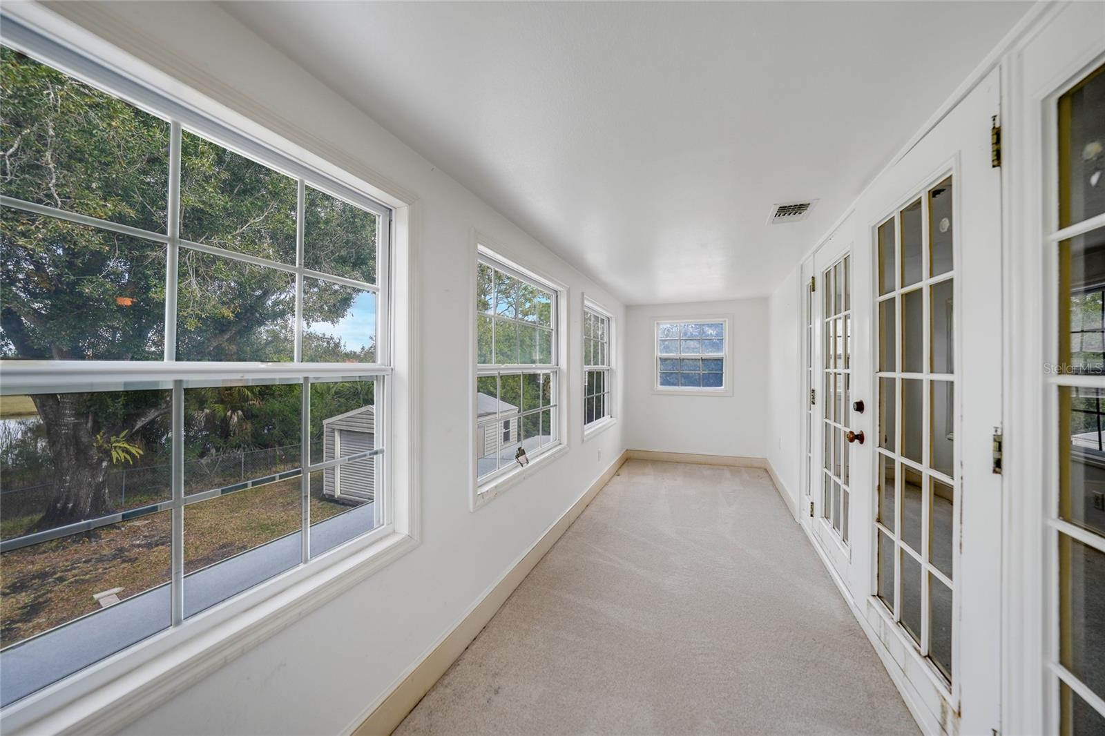 Image 32 of 50 For 24358 Kingsway Circle