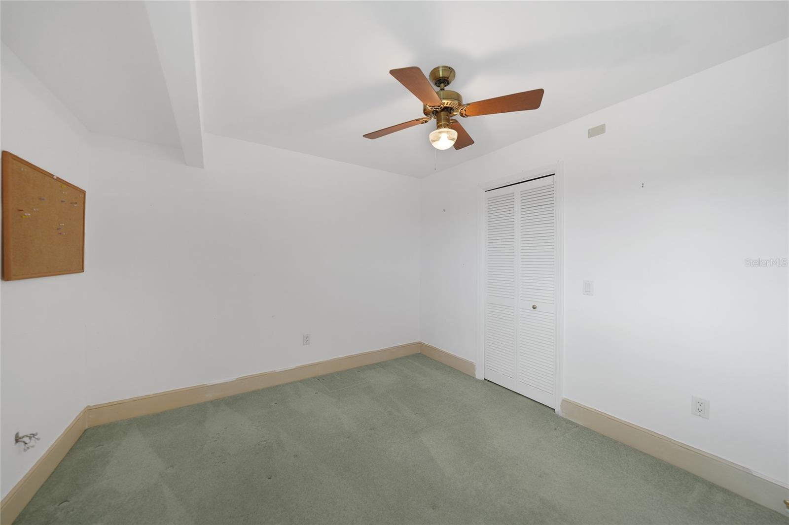 Image 38 of 50 For 24358 Kingsway Circle