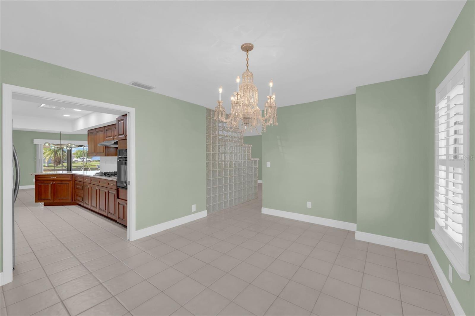 Image 14 of 47 For 13388 Journeys End