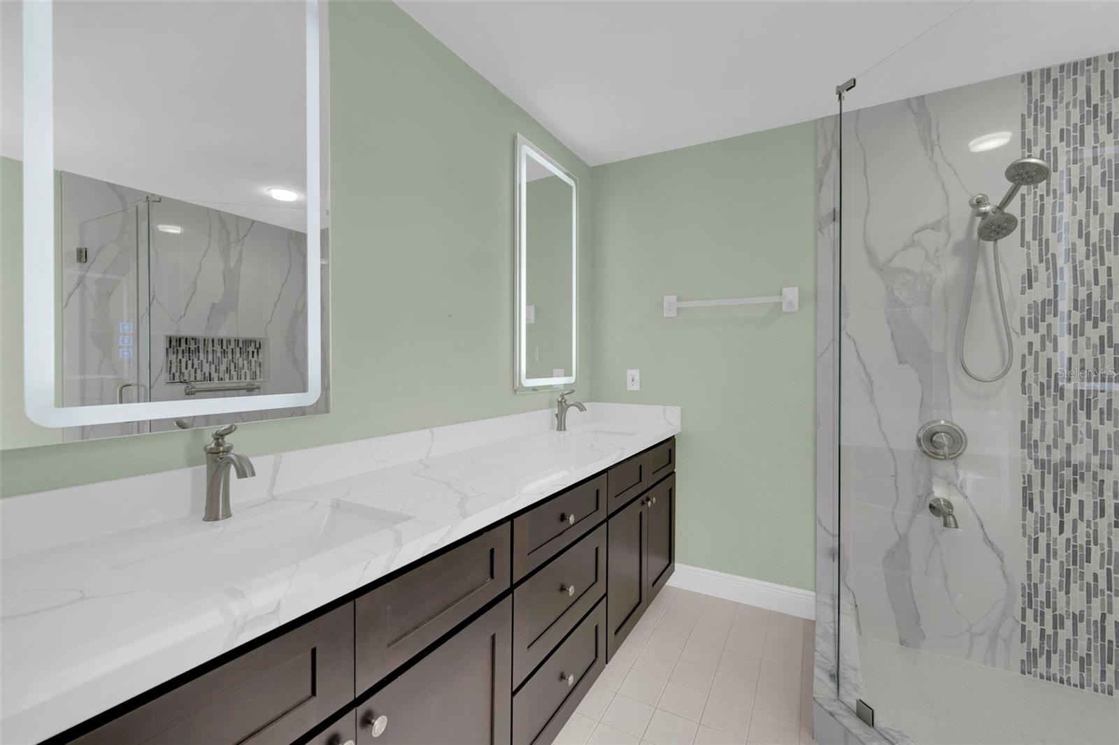 Image 26 of 47 For 13388 Journeys End