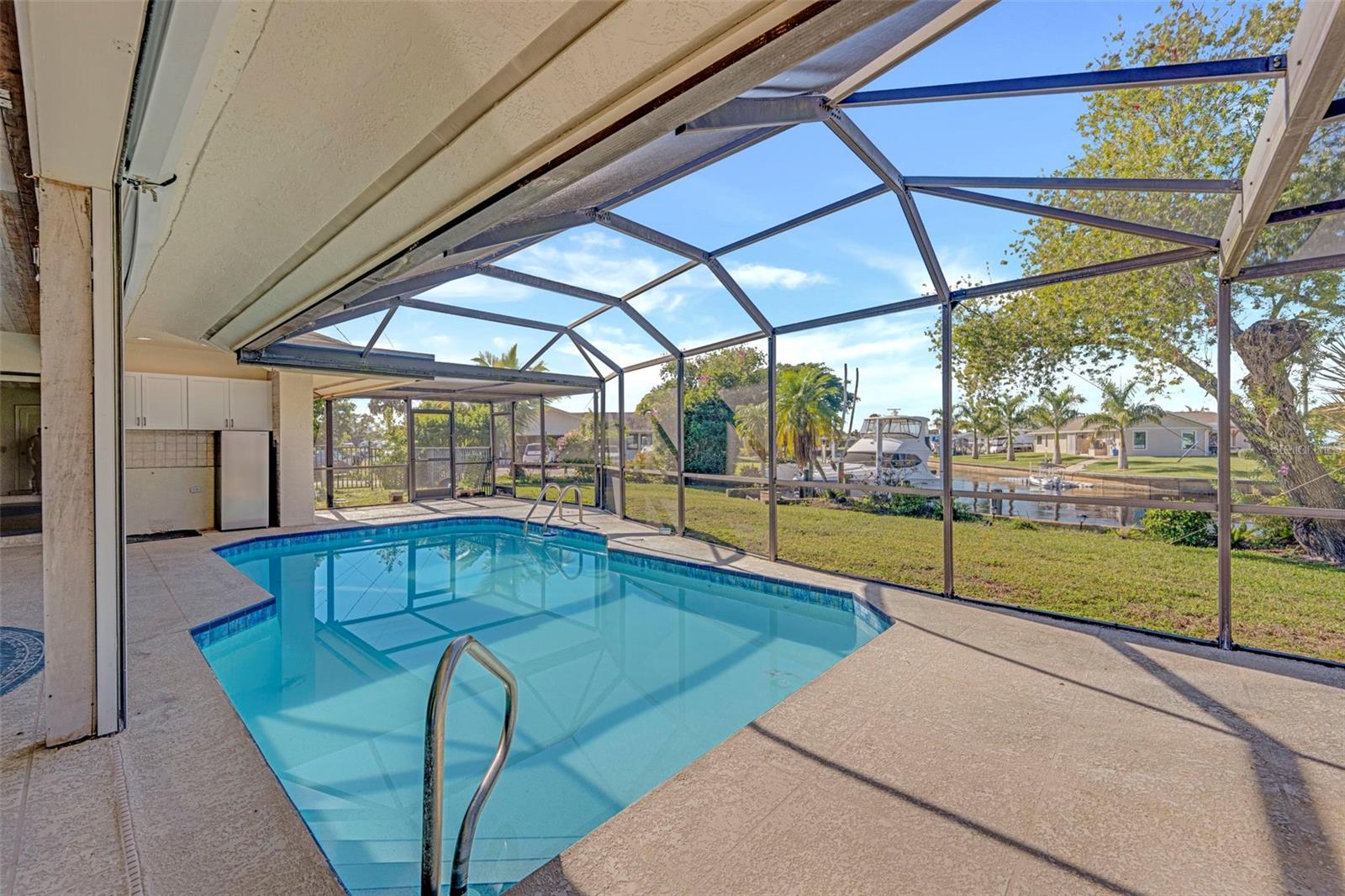 Image 35 of 47 For 13388 Journeys End