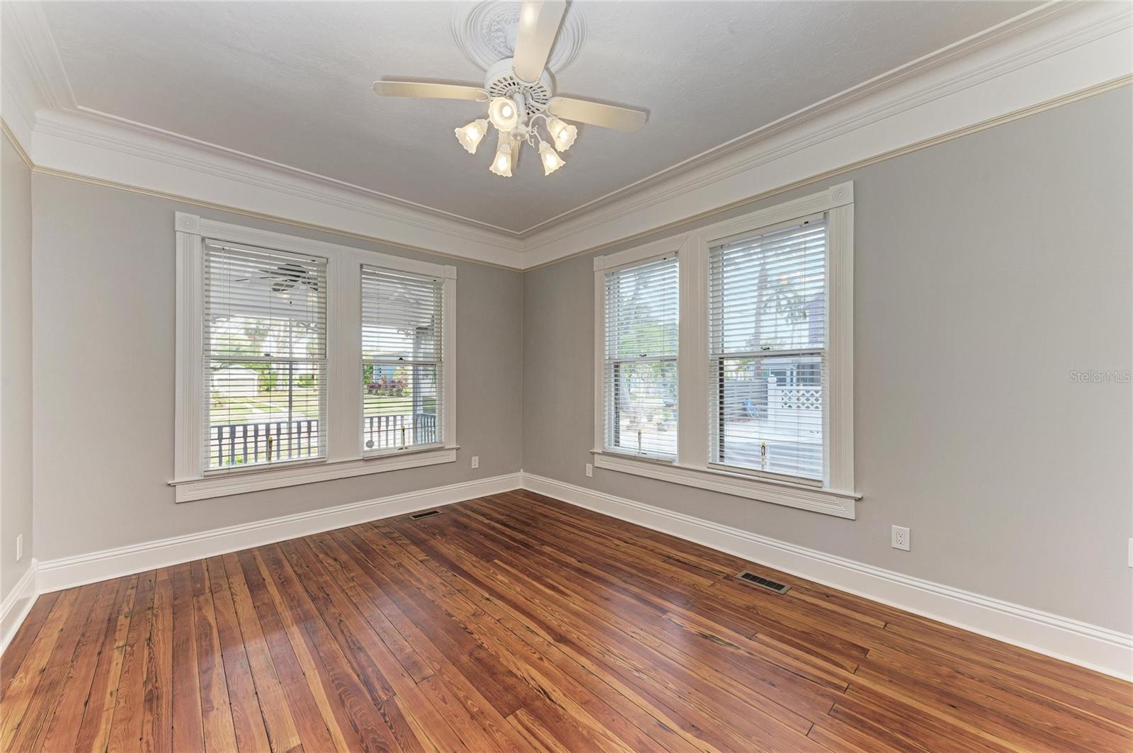 Image 20 of 79 For 123 Gill Street