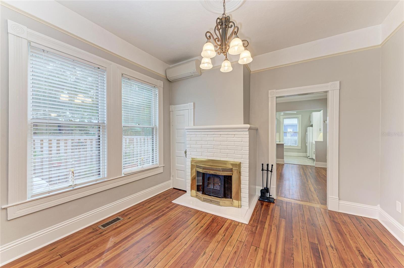 Image 21 of 79 For 123 Gill Street