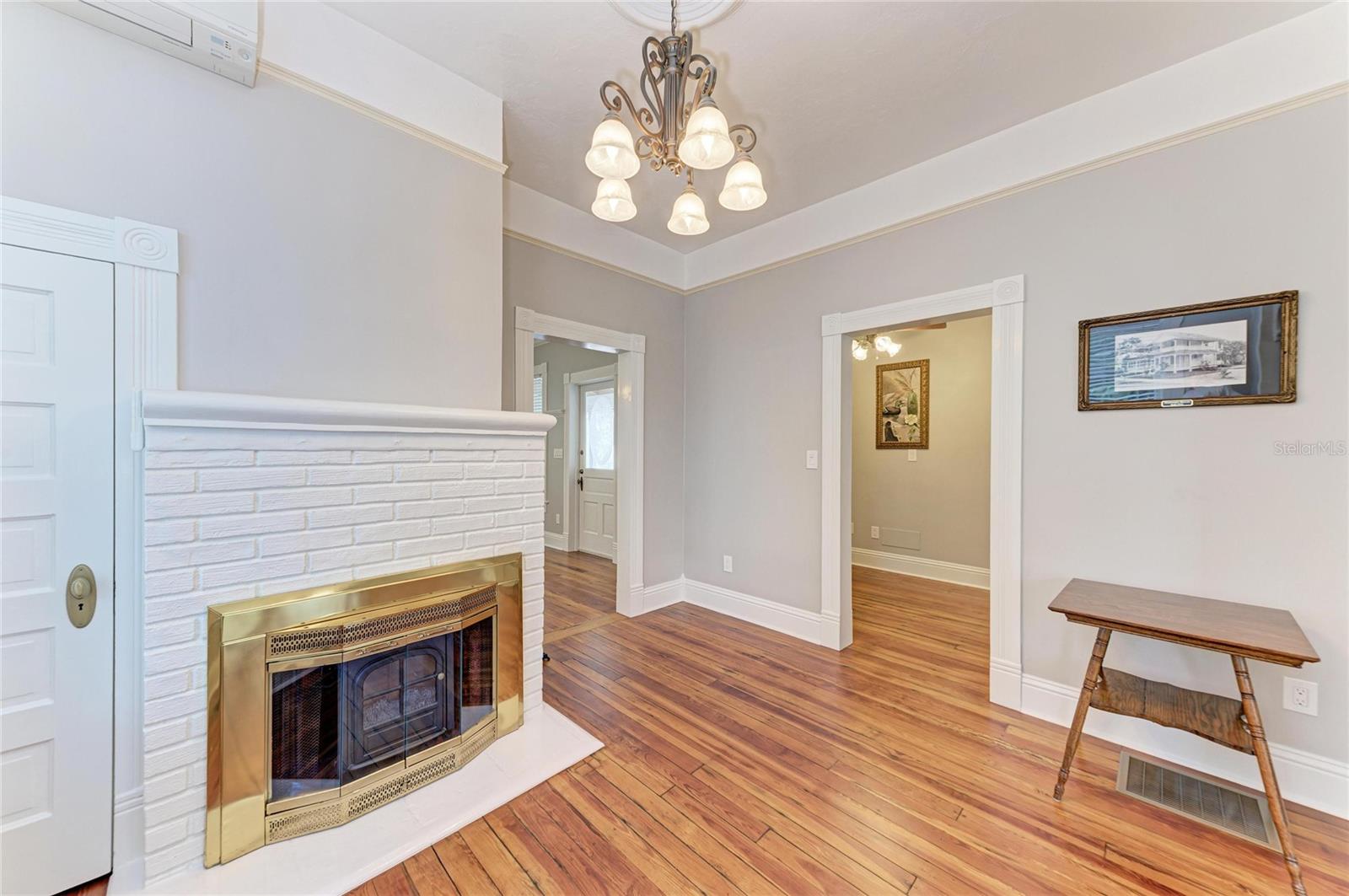 Image 22 of 79 For 123 Gill Street