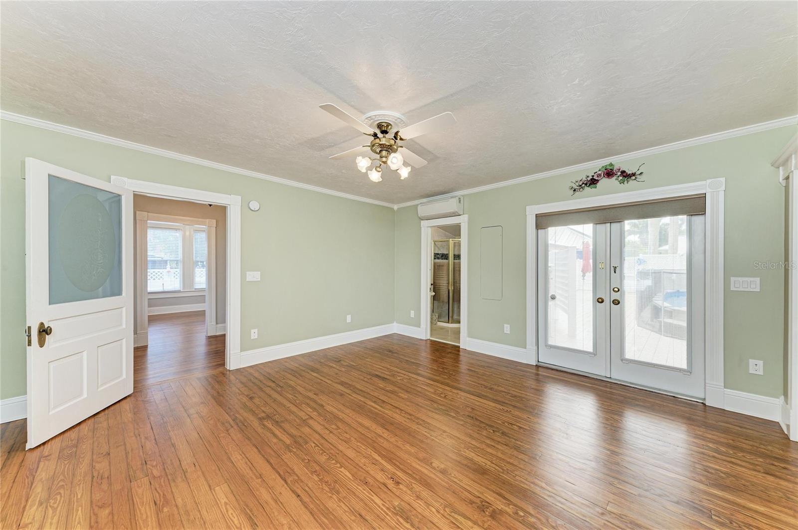 Image 36 of 79 For 123 Gill Street