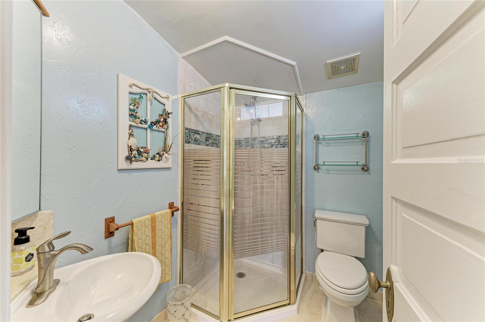 Image 38 of 79 For 123 Gill Street