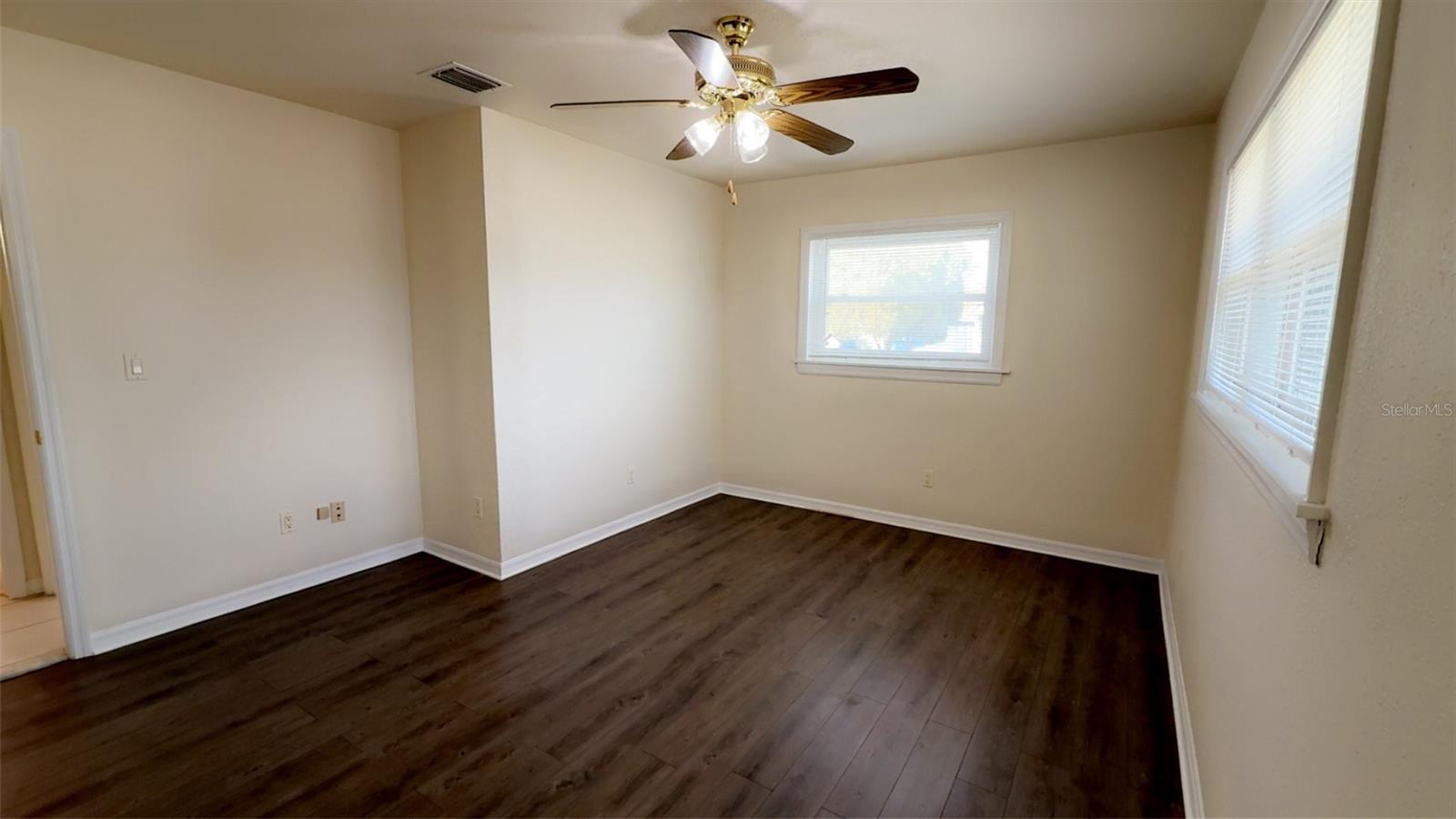 Image 11 of 18 For 4200 4th Avenue S