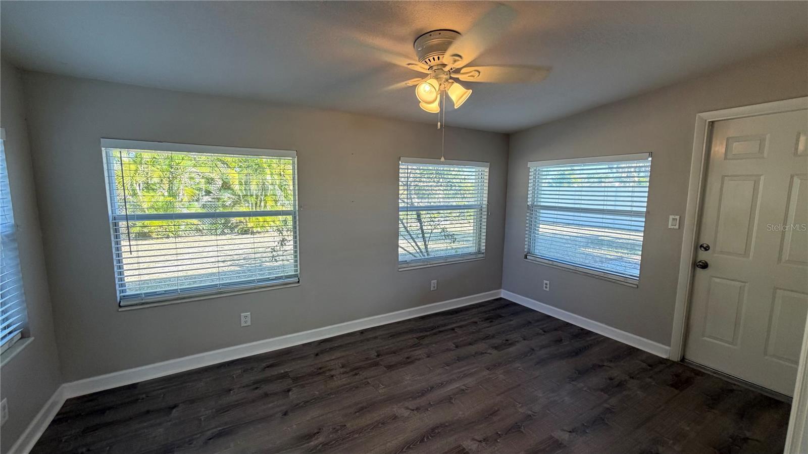 Image 8 of 13 For 21488 Olean Boulevard