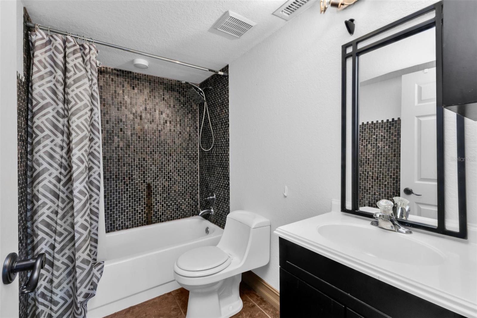 Image 18 of 30 For 25050 Sandhill Boulevard 5a2