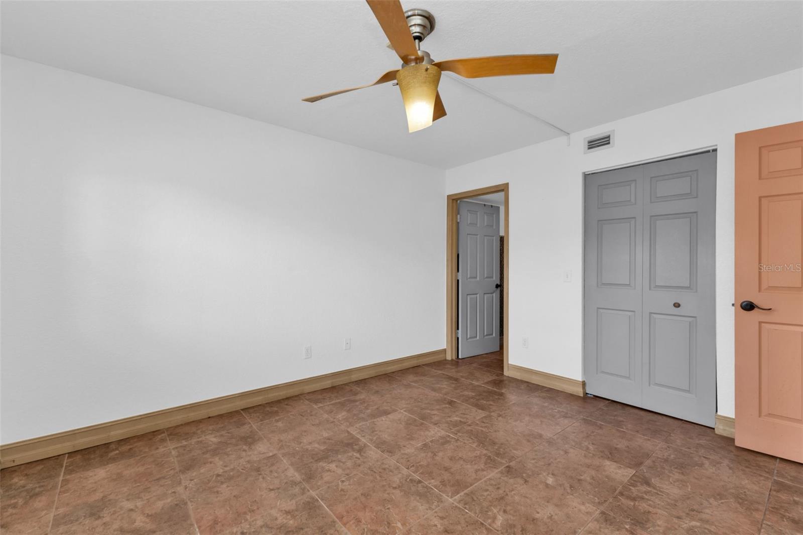 Image 19 of 30 For 25050 Sandhill Boulevard 5a2