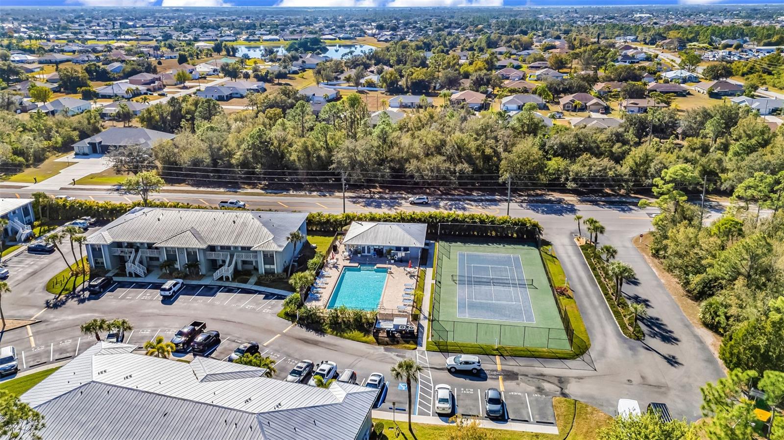 Image 26 of 30 For 25050 Sandhill Boulevard 5a2