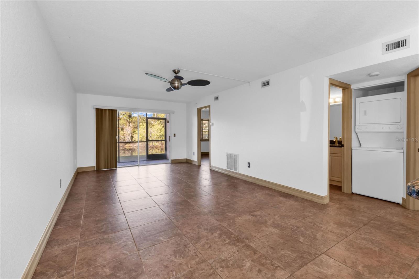 Image 5 of 30 For 25050 Sandhill Boulevard 5a2