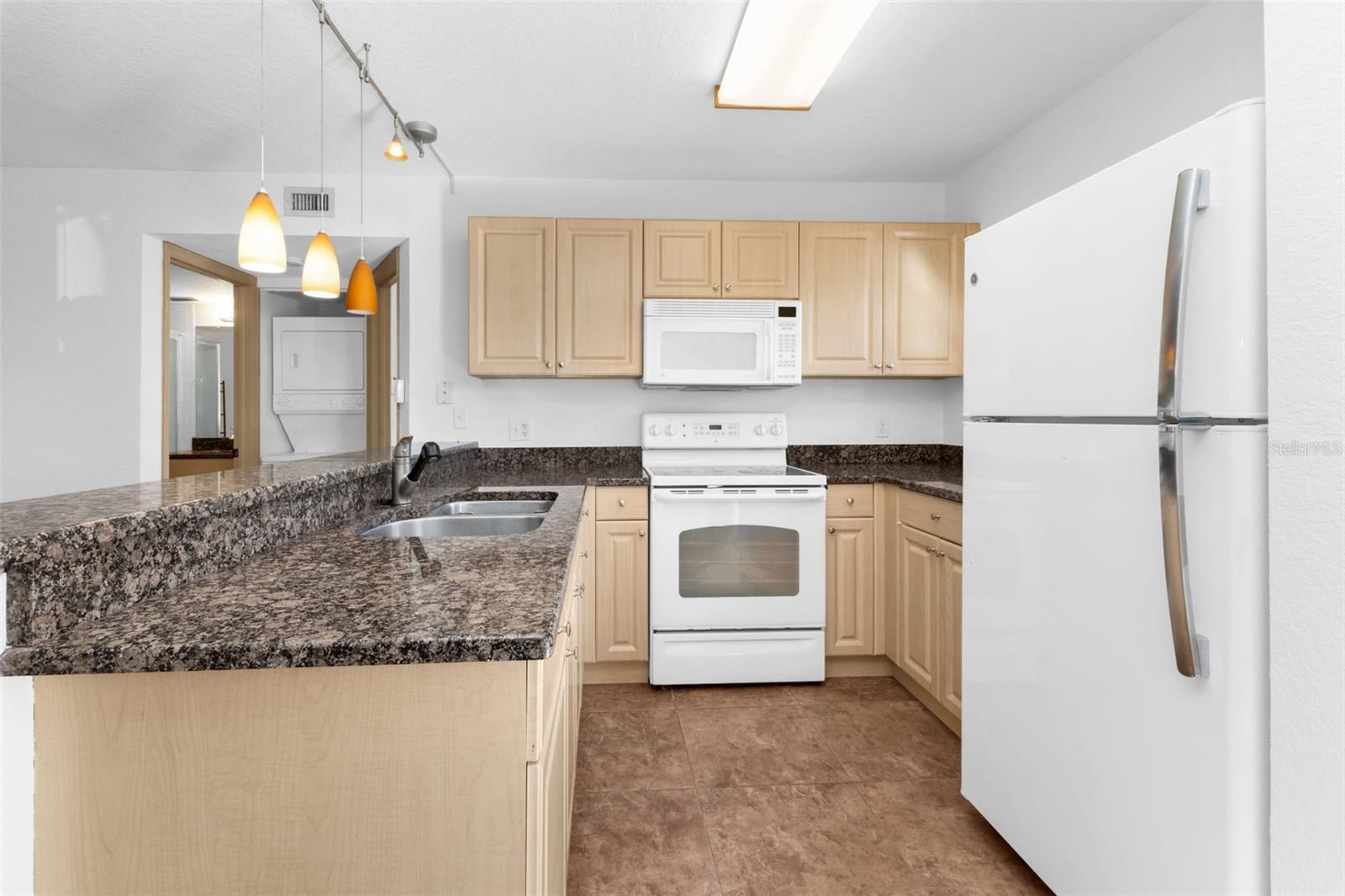 Image 7 of 30 For 25050 Sandhill Boulevard 5a2