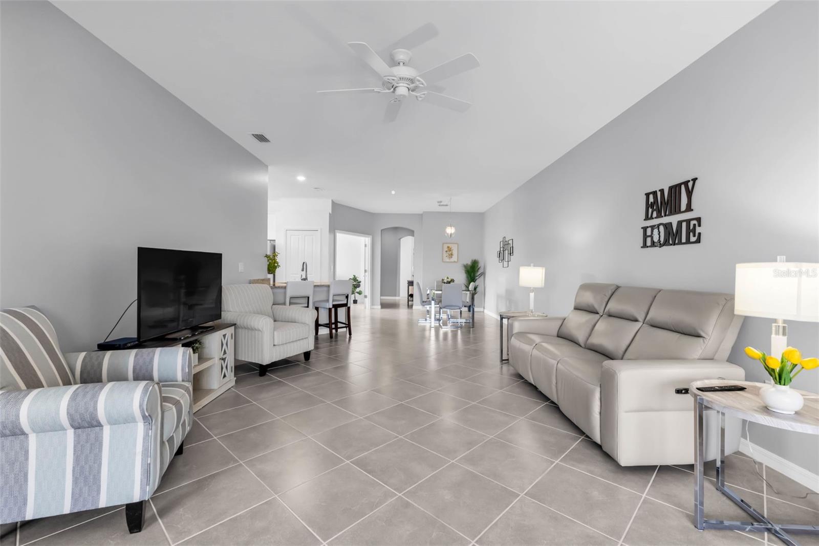 Image 17 of 58 For 2072 Mackerel Street