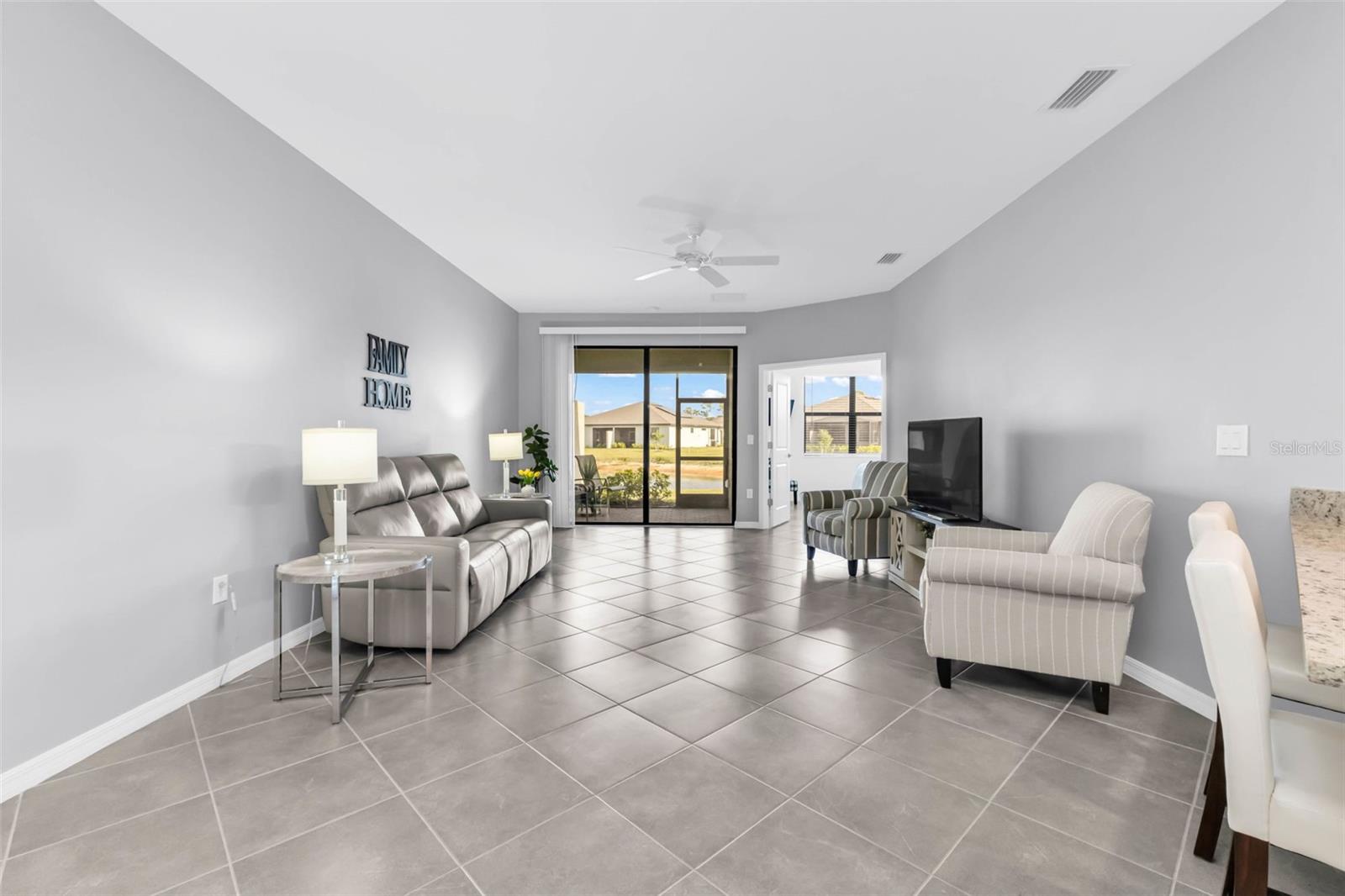 Image 19 of 58 For 2072 Mackerel Street