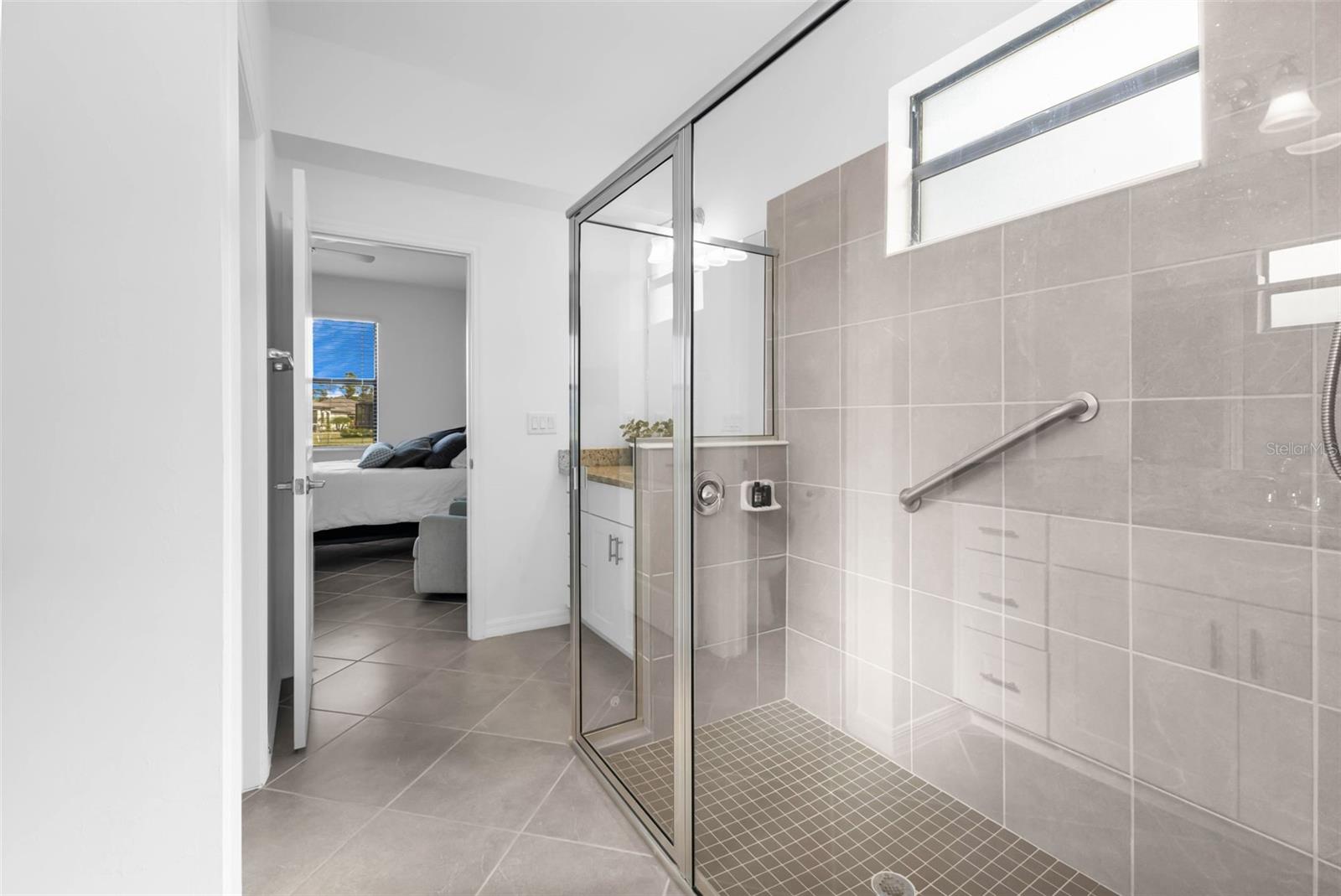 Image 28 of 58 For 2072 Mackerel Street