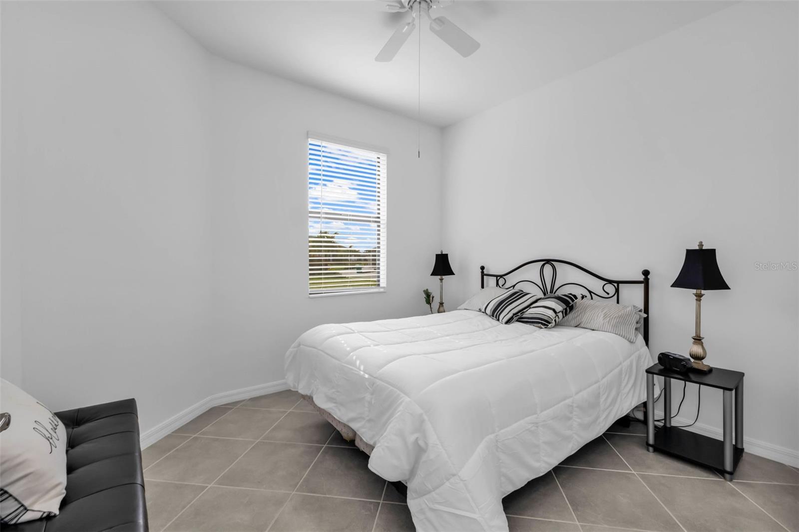 Image 32 of 58 For 2072 Mackerel Street