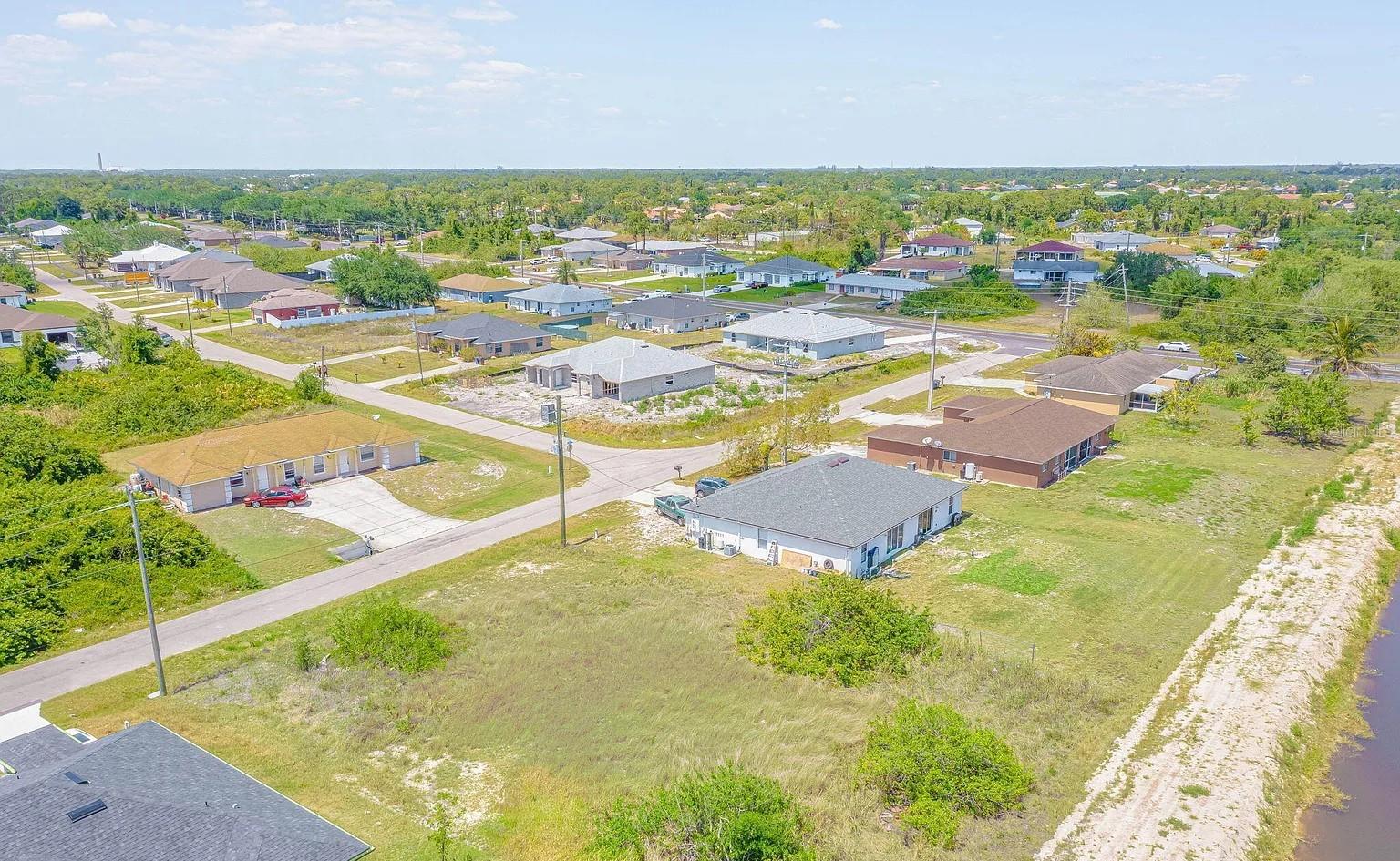 Image 4 of 10 For 2405-2407 Ansel Avenue S