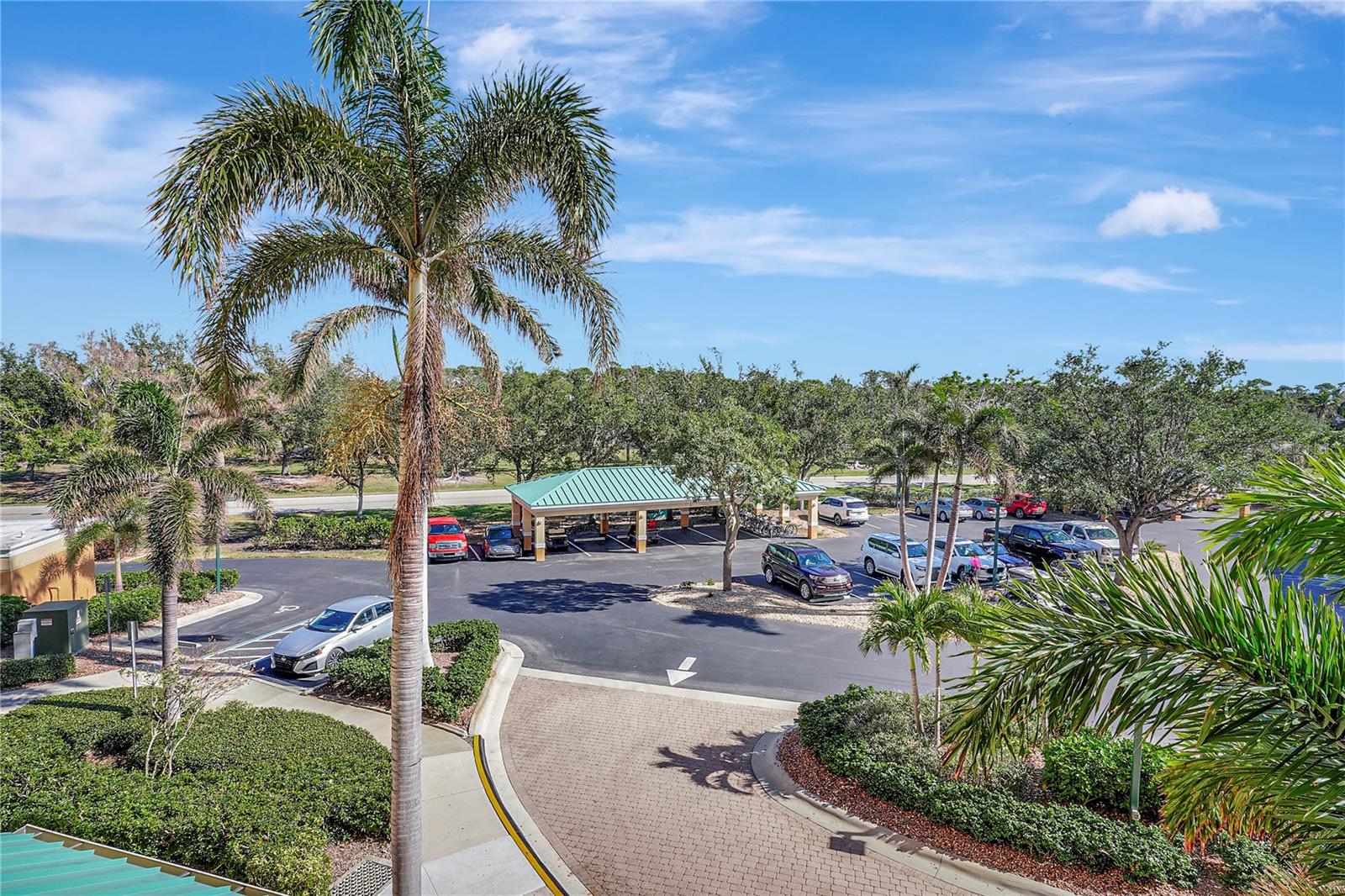 Image 26 of 38 For 2090 Matecumbe Key Road 1306