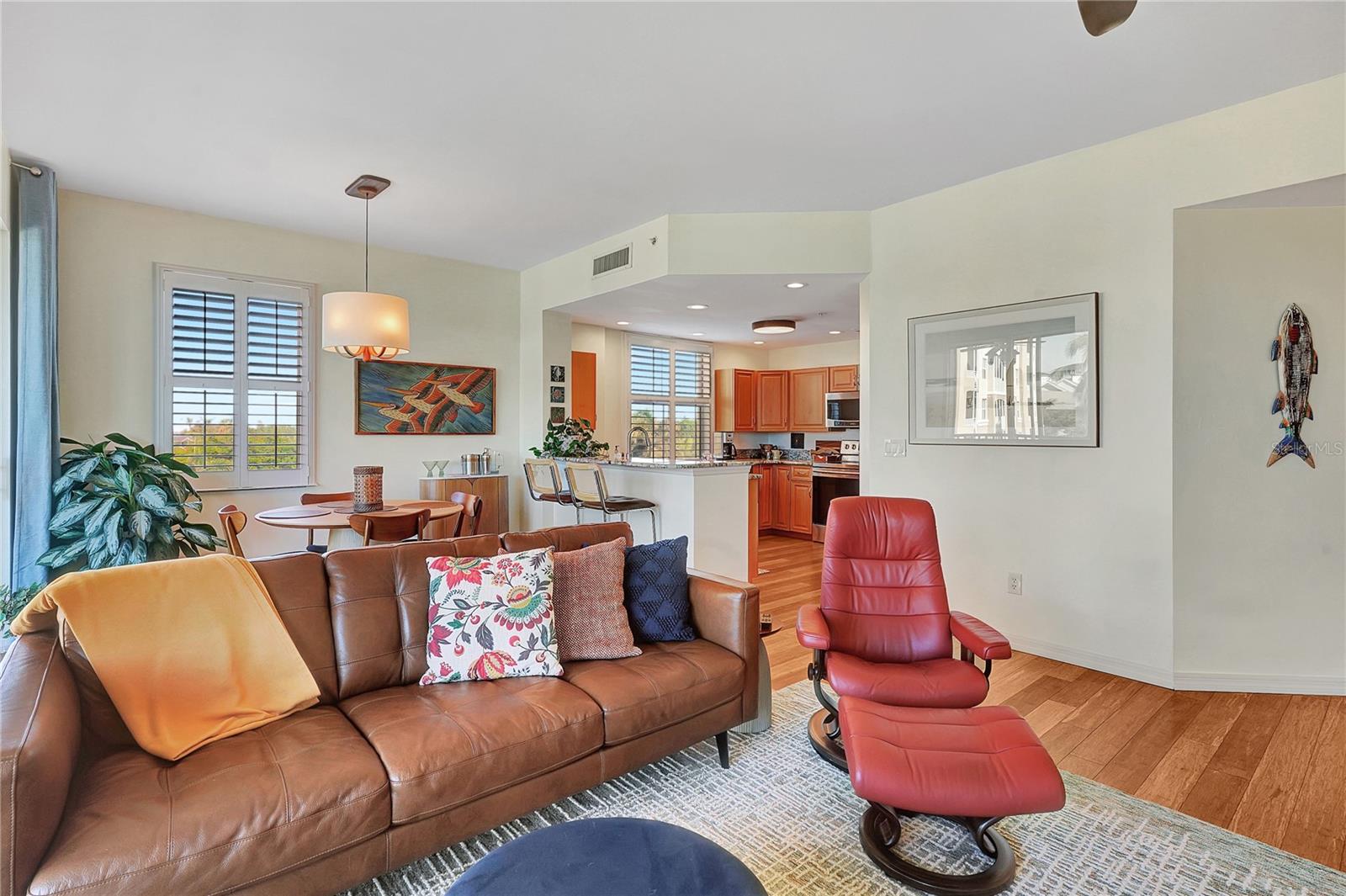 Image 28 of 38 For 2090 Matecumbe Key Road 1306