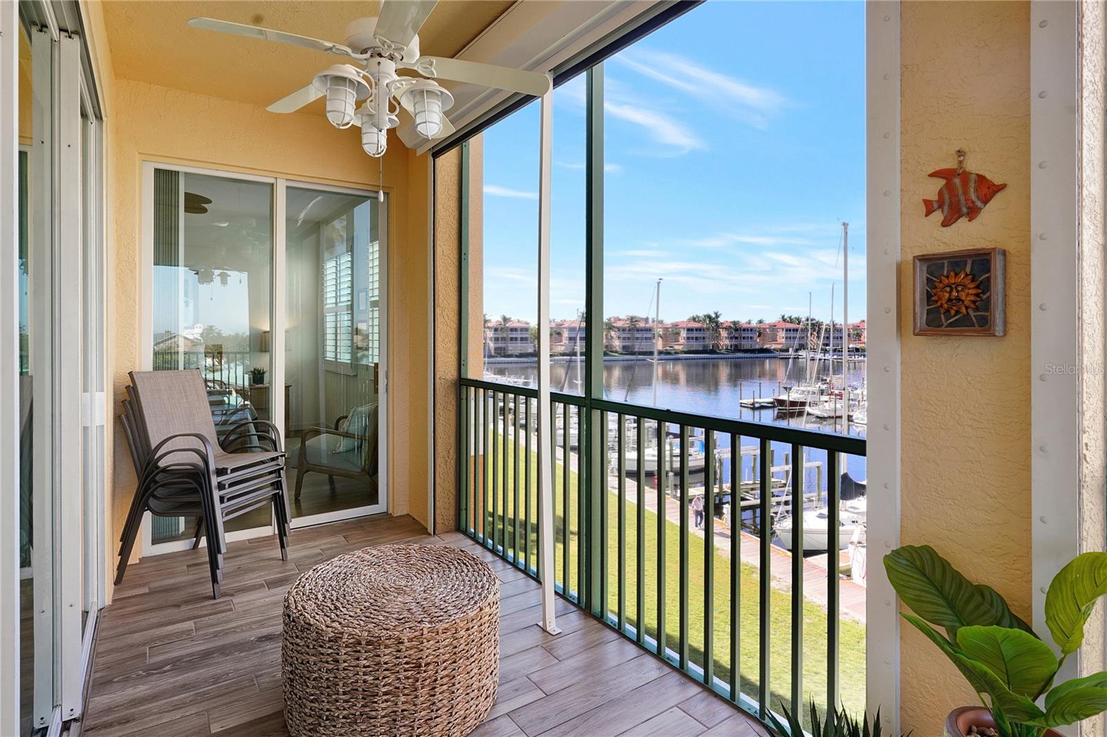 Image 31 of 38 For 2090 Matecumbe Key Road 1306