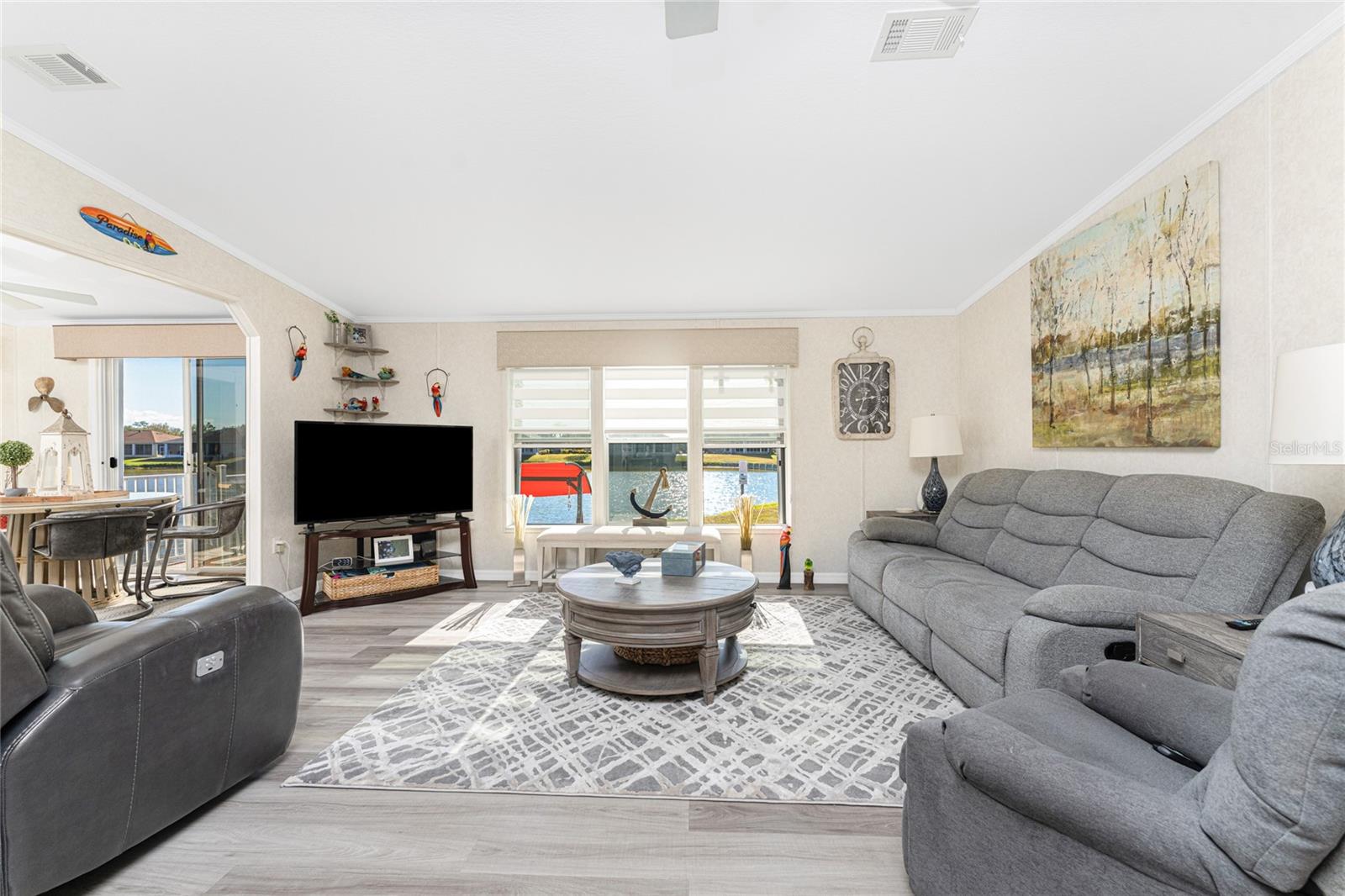 Image 2 of 78 For 1000 Kings Highway 262