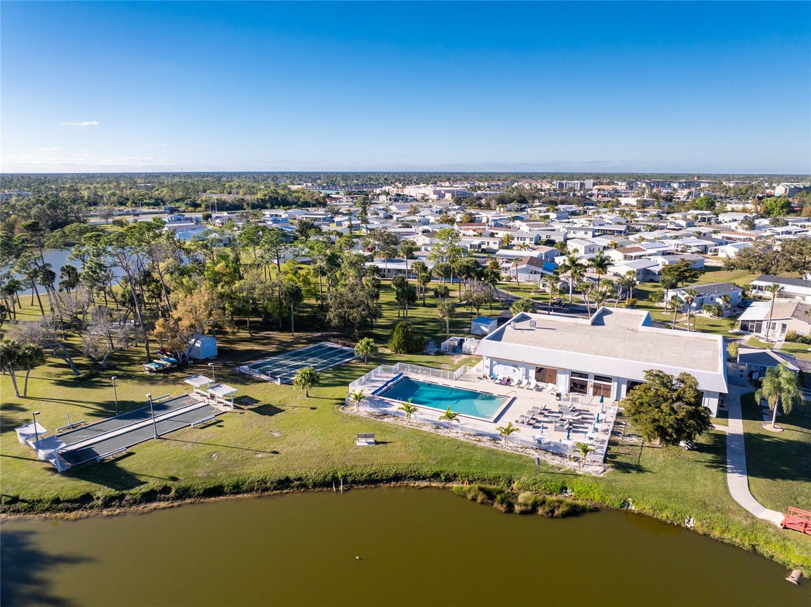 Image 64 of 78 For 1000 Kings Highway 262